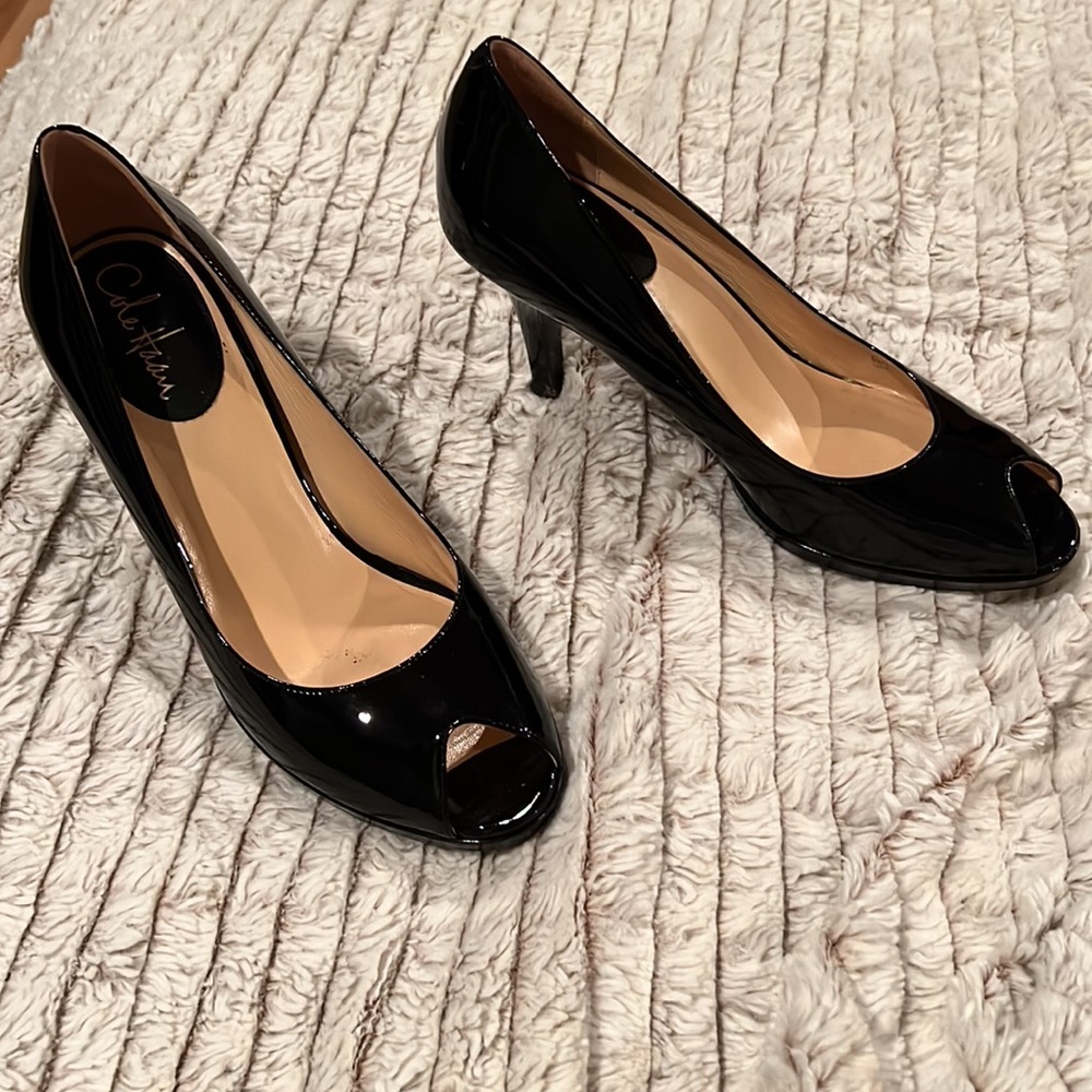Cole Haan, size 9, Carma OT black patent air pump